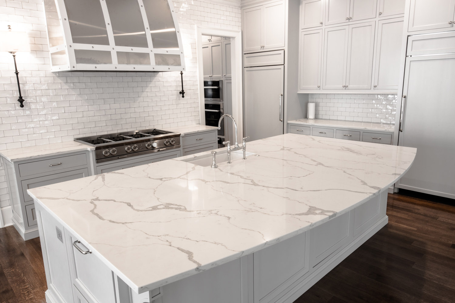 CalacuttaQuartz_ChrisFrickPhotography_Transylvania Avenue_6