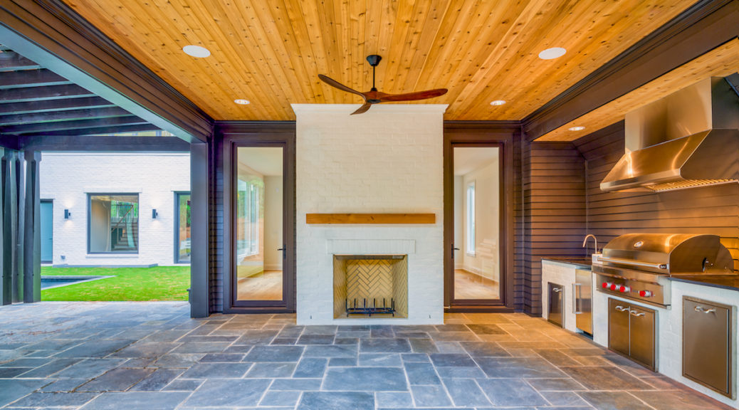 Rockinteriors_Natural-Stone-Outdoor-Kitchen