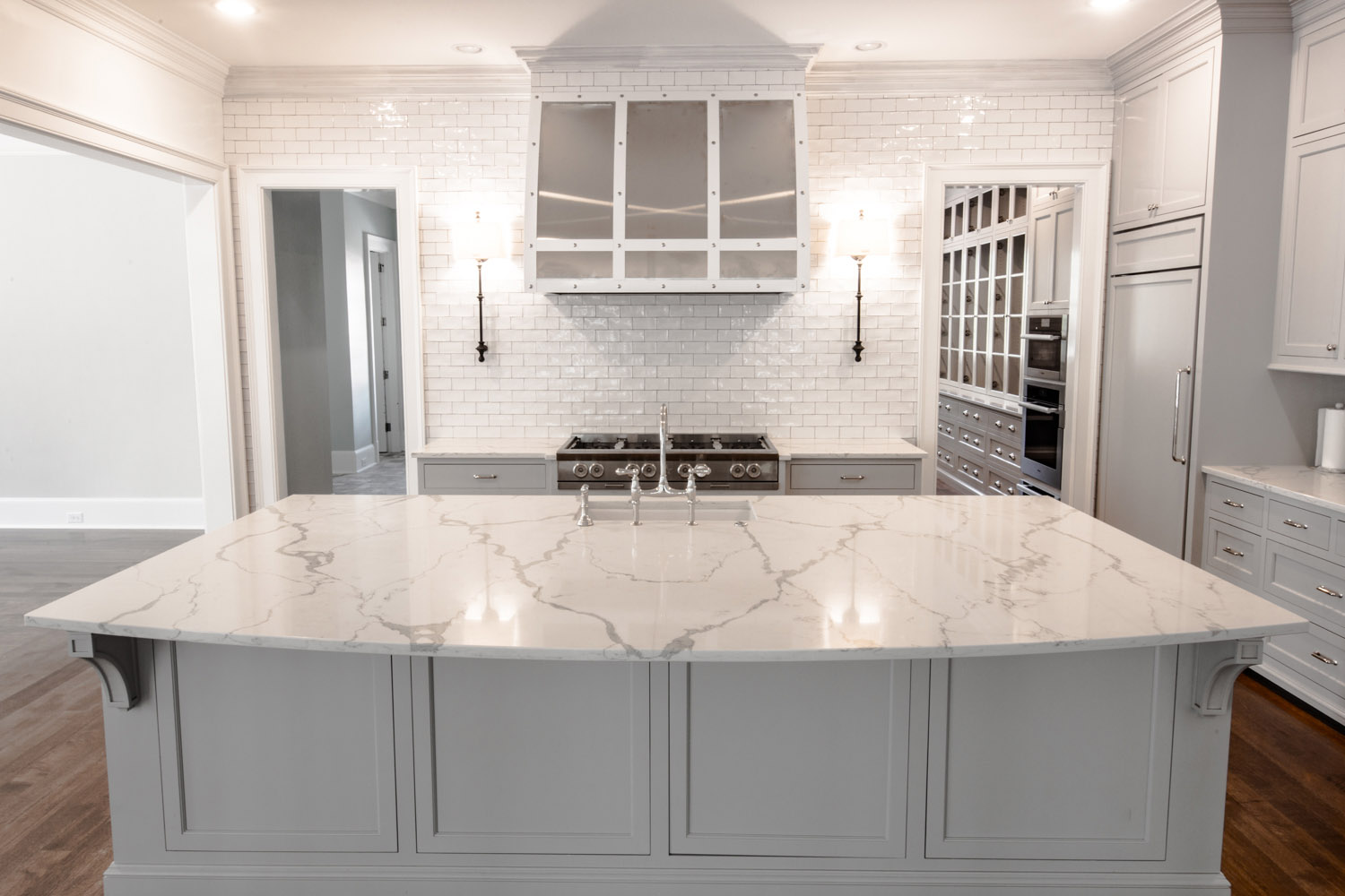 CalacuttaQuartz_ChrisFrickPhotography_Transylvania Avenue_4